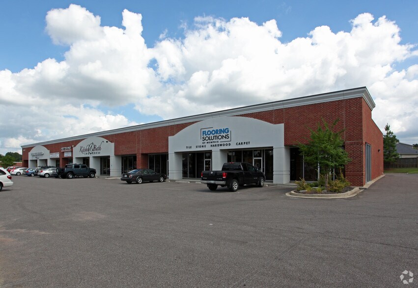 8225 Dexter Rd, Cordova, TN 38016