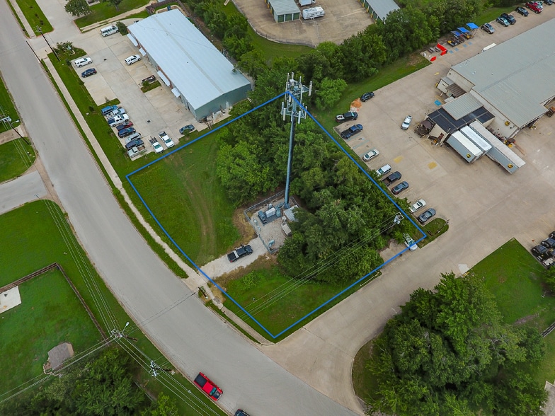 2740 Osborn Ln, Bryan, TX for sale - Building Photo - Image 2 of 7