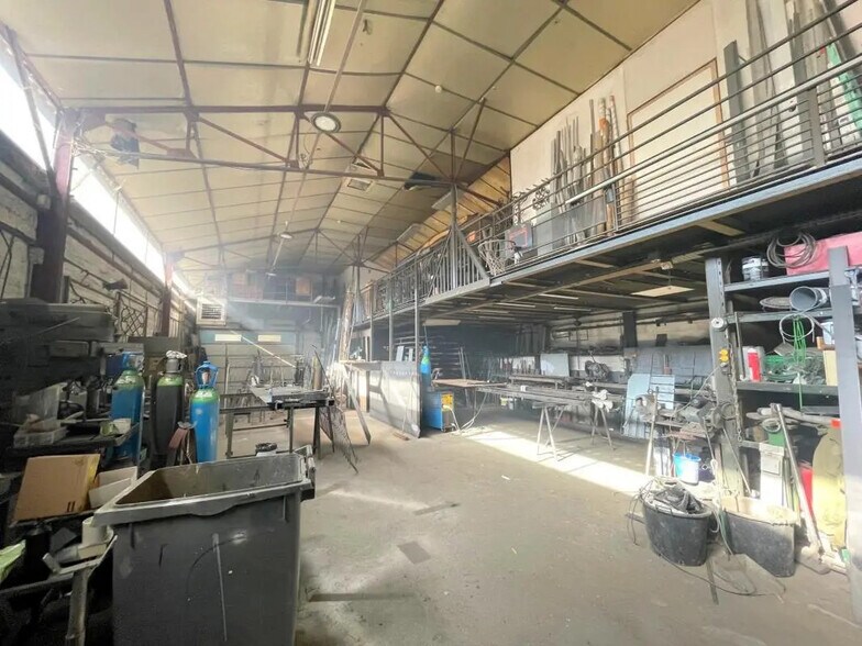Industrial in Mareil-Marly for sale - Interior Photo - Image 1 of 7
