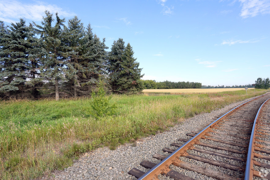 55042 AB-825 Hwy, Sturgeon County, AB for sale - Primary Photo - Image 1 of 3