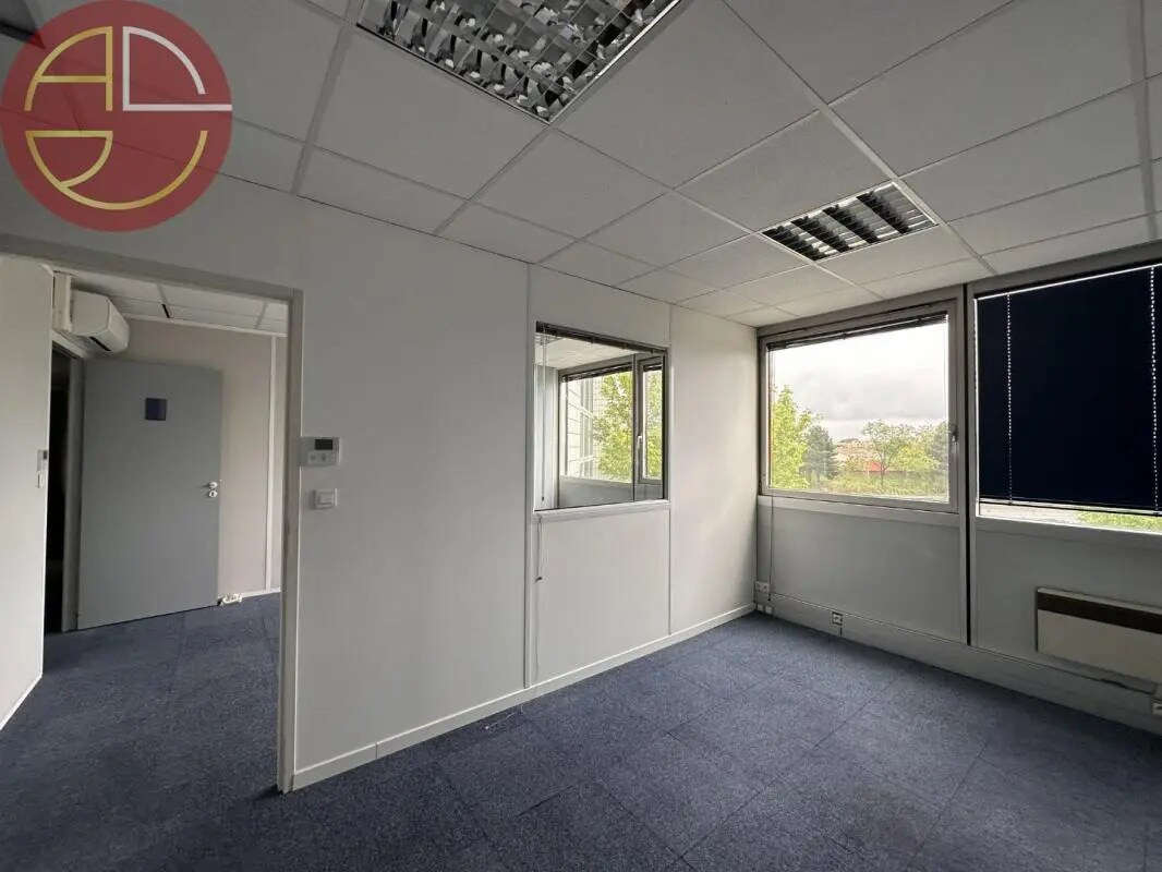 Office in Blagnac for sale Interior Photo- Image 1 of 8