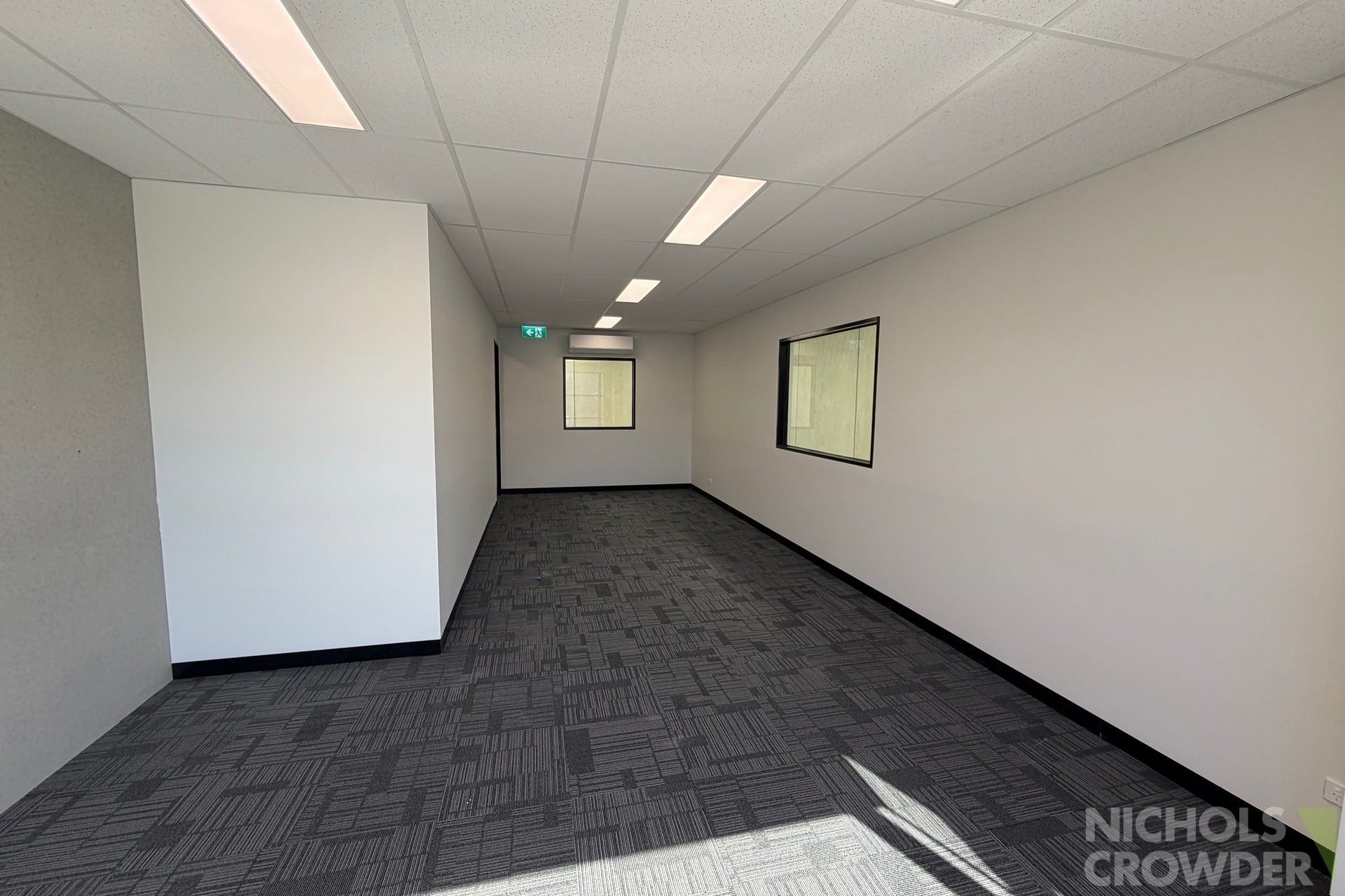 34 Brett Dr, Carrum Downs for lease Interior Photo- Image 1 of 3