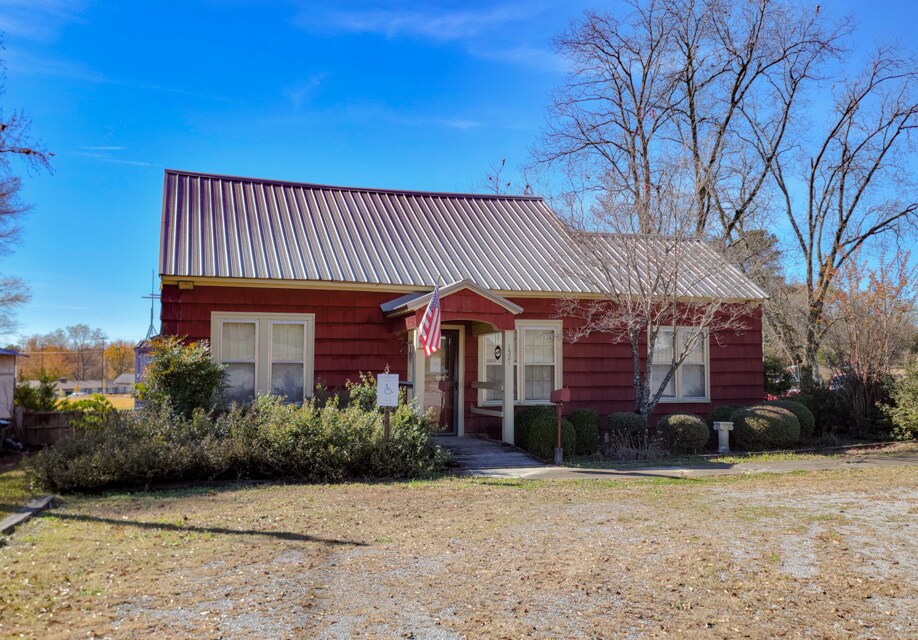 1521 Sparkman St NW, Hartselle, AL 35640 for Lease