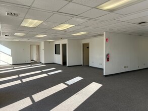 1650 S Amphlett Blvd, San Mateo, CA for lease Building Photo- Image 1 of 3