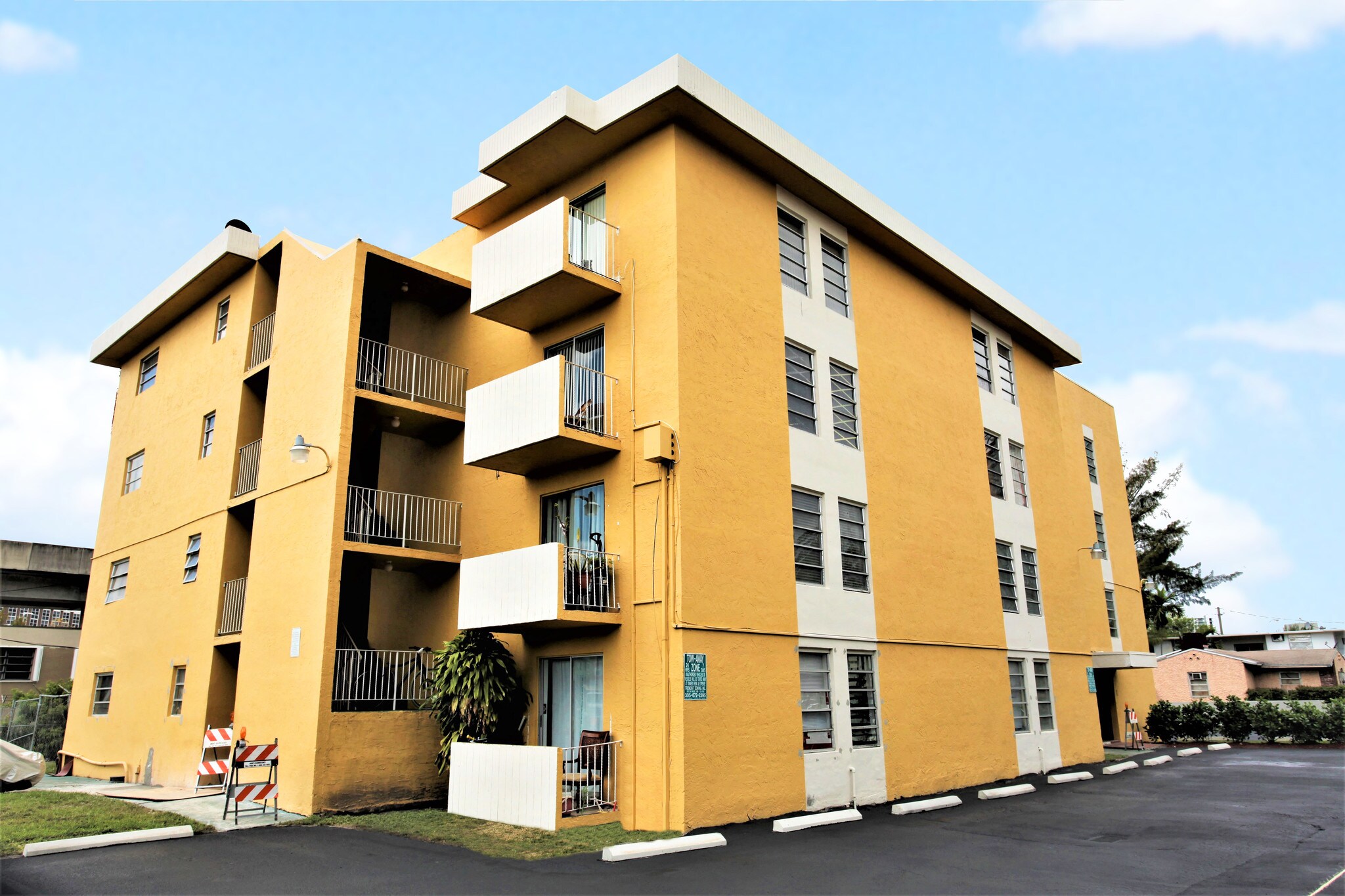 1040 Spring Garden Rd, Miami, FL for sale Building Photo- Image 1 of 1