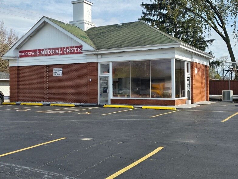 3101 Maple Ave, Brookfield, IL for sale - Building Photo - Image 2 of 11
