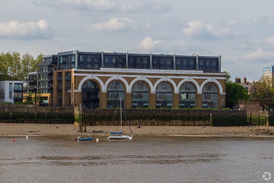 21-23 Wharf St, London for lease - Building Photo - Image 3 of 17