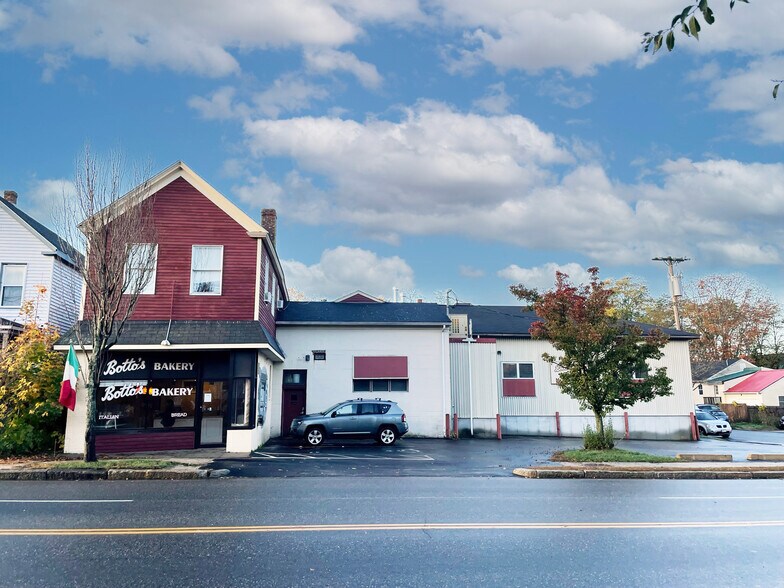 550 Washington Ave, Portland, ME 04103