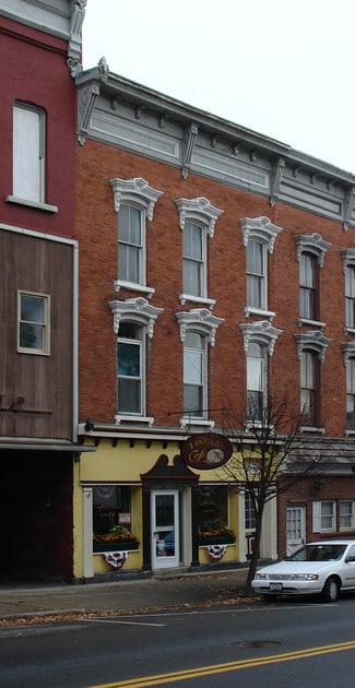 More details for 19-21 W Main St, Johnstown, NY - Retail for Sale
