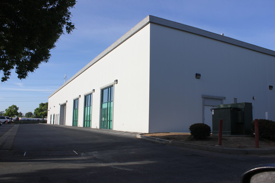 6524 44th St, Sacramento, CA for lease - Building Photo - Image 1 of 23