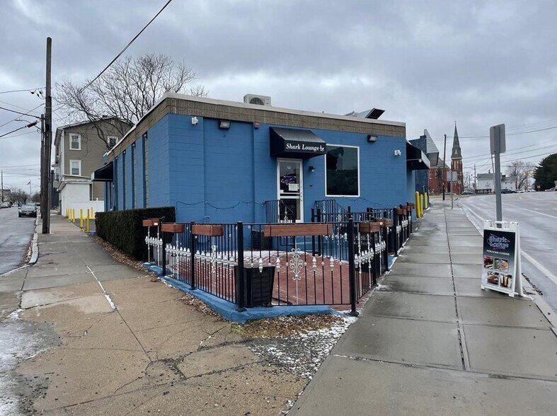 25 Pawtucket Ave, Pawtucket, RI for sale - Building Photo - Image 1 of 1