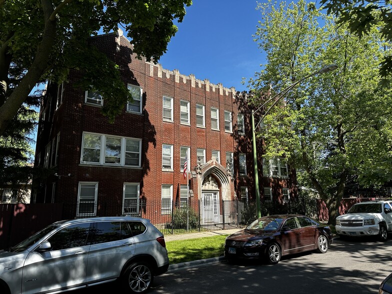 9020 S Langley Ave, Chicago, IL for sale - Primary Photo - Image 1 of 6