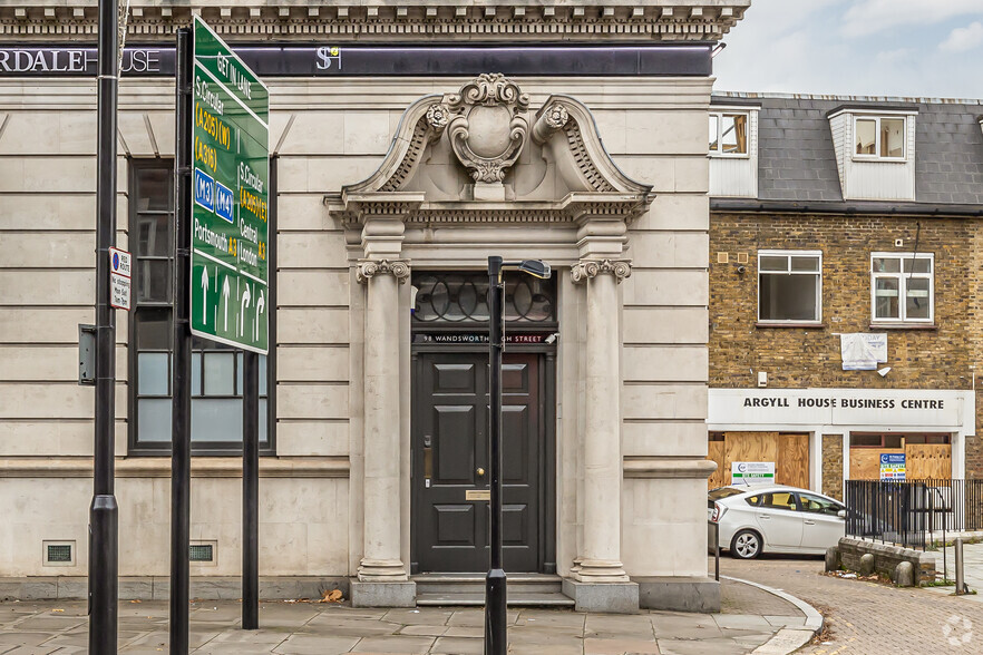 98-100 Wandsworth High St, London for sale - Building Photo - Image 3 of 9