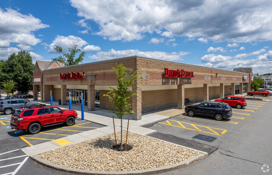 Daniel ster Hwy & Danf Rd, Nashua, NH 03060 ster Square