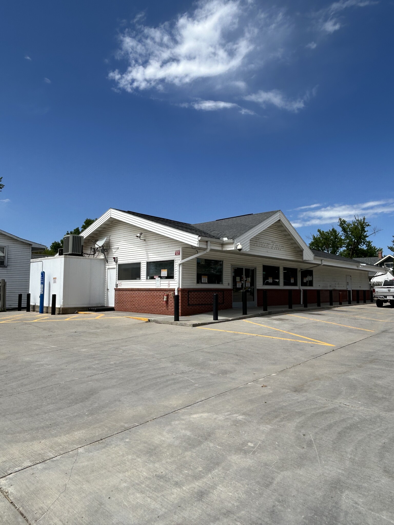 537 Ridge St, Mineral Point, WI for sale Primary Photo- Image 1 of 9