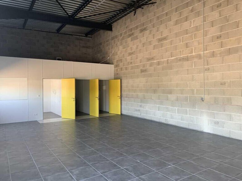 1653 Route De Strasbourg, Viriat for lease - Interior Photo - Image 2 of 5