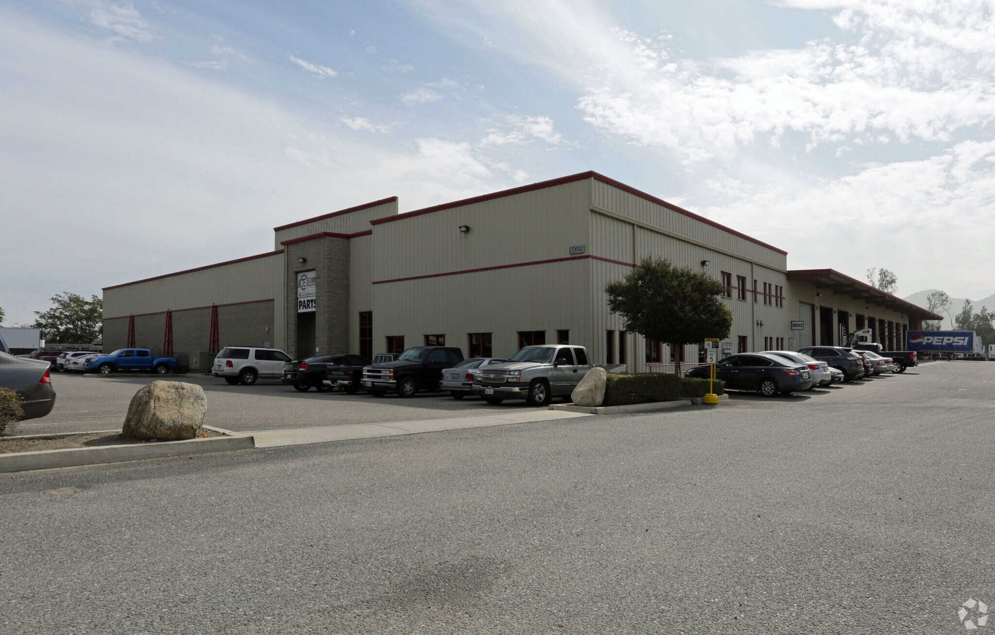 16025 Slover Ave, Fontana, CA for lease Building Photo- Image 1 of 4
