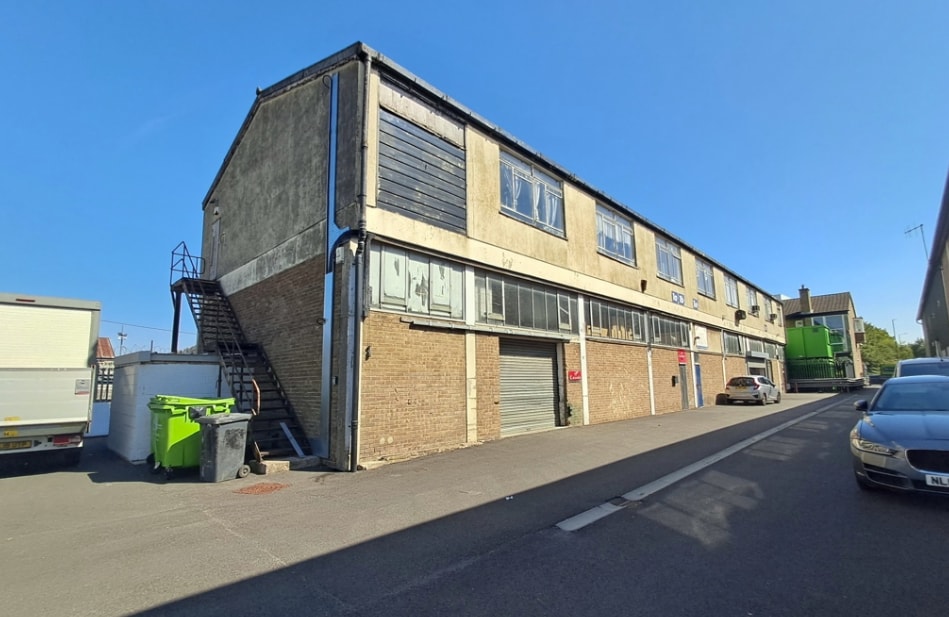 87 Beddington Ln, Croydon for lease Building Photo- Image 1 of 4