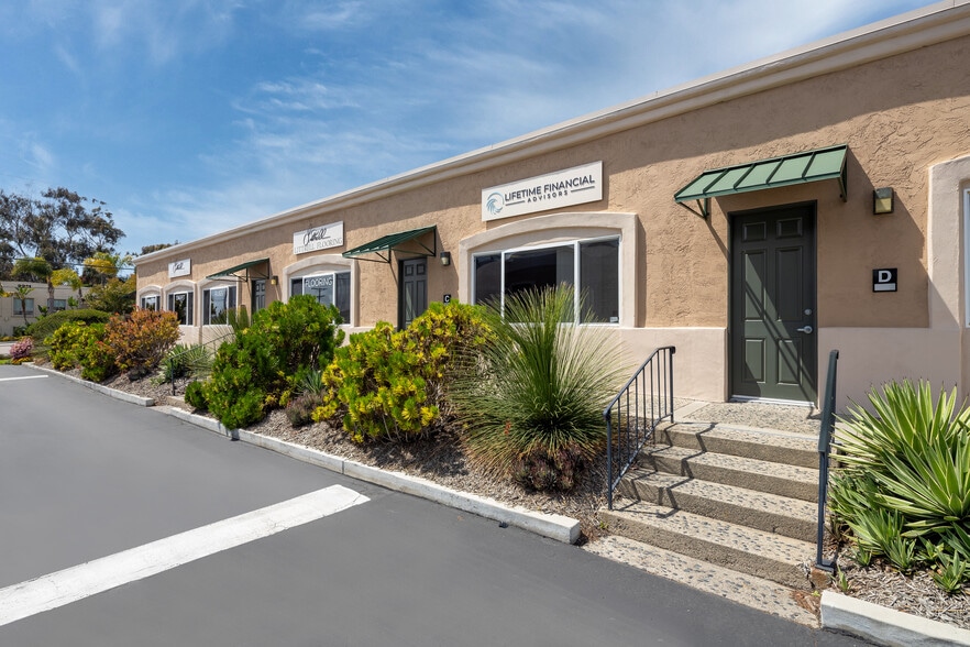 Rincon Plaza portfolio of 4 properties for sale on LoopNet.com - Building Photo - Image 3 of 10