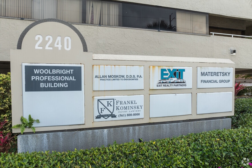 2240 W Woolbright Rd, Boynton Beach, FL for lease - Building Photo - Image 2 of 9