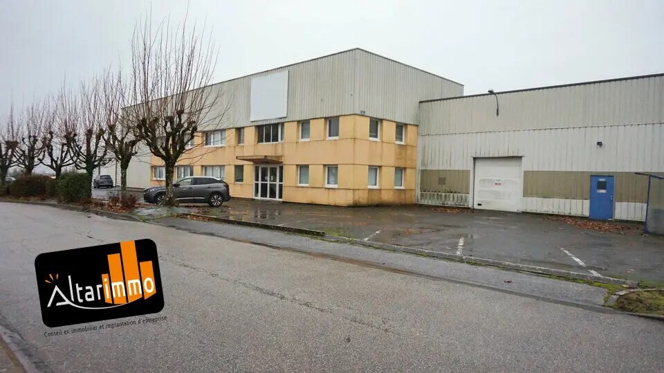 Office in Bellême for lease Building Photo- Image 1 of 8