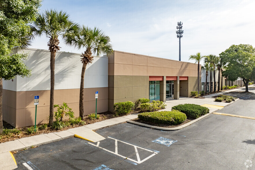 10441 University Center Dr, Tampa, FL for lease - Building Photo - Image 1 of 6