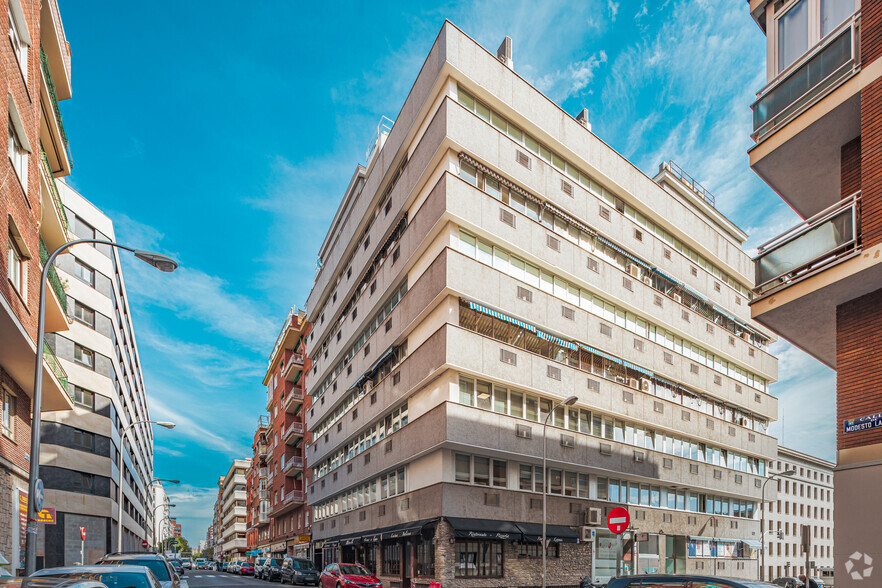 Calle Maudes, 51, Madrid, Madrid for lease - Building Photo - Image 3 of 3