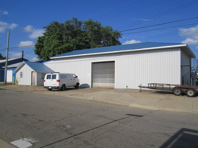 438 Columbia Ave W, Battle Creek, MI for sale Primary Photo- Image 1 of 1