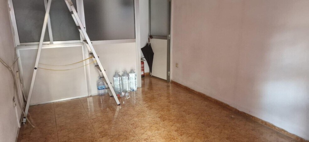 Retail in Cáceres for sale - Building Photo - Image 2 of 6