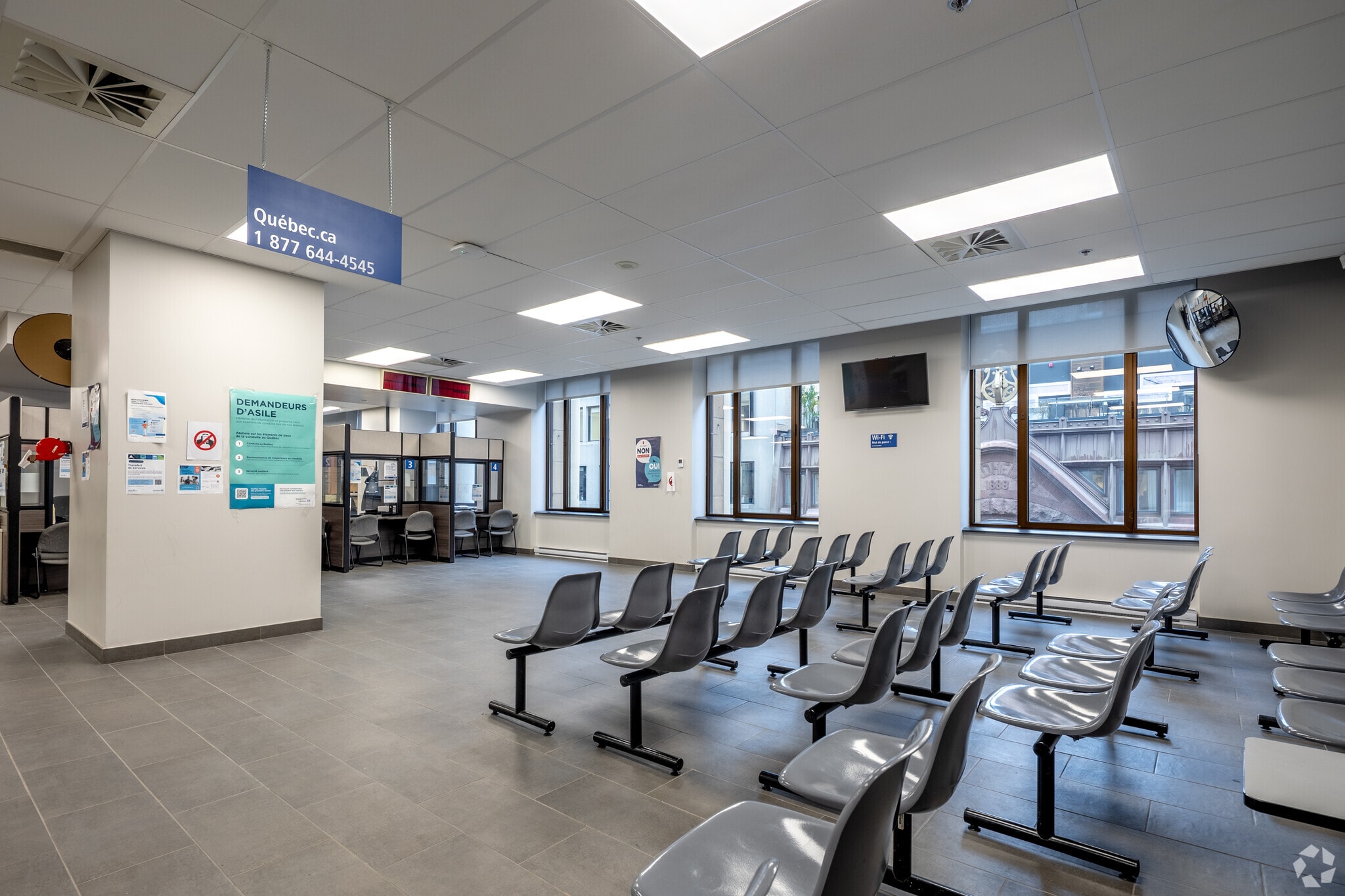 360 Rue Saint-Jacques, Montréal, QC for lease Interior Photo- Image 1 of 1