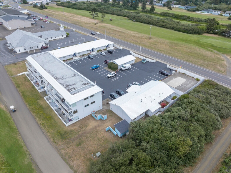 605 Point Brown Ave NW, Ocean Shores, WA for sale - Building Photo - Image 1 of 57
