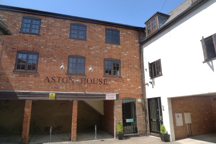 Queensway Ct, Hemel Hempstead for sale Primary Photo- Image 1 of 1