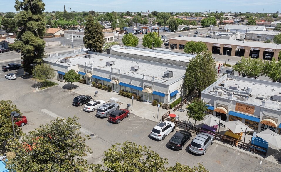 241-249 W Pacheco Blvd, Los Banos, CA for lease - Building Photo - Image 1 of 10