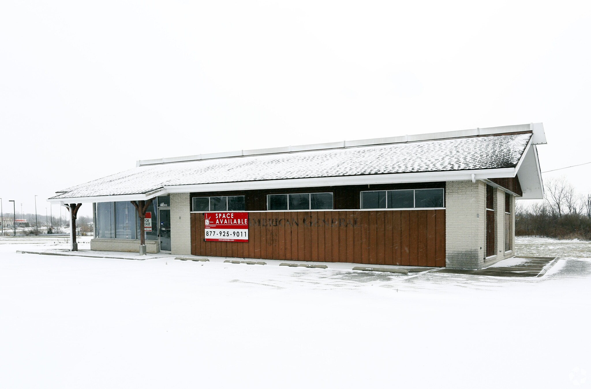 1020 E Tillman Rd, Fort Wayne, IN for sale Primary Photo- Image 1 of 1