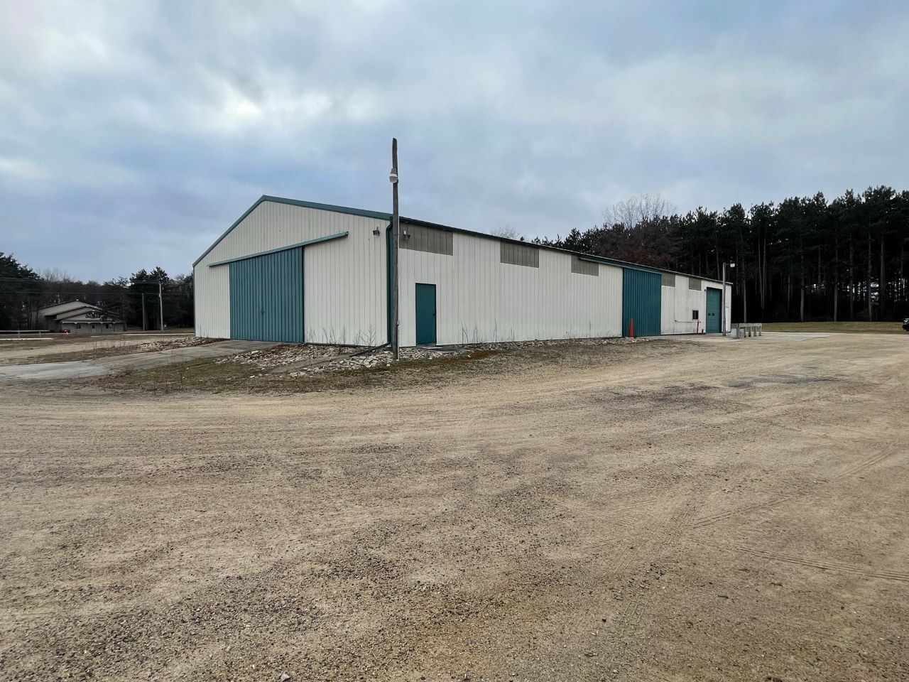 175 Quality Dr, Manawa, WI for sale Building Photo- Image 1 of 1