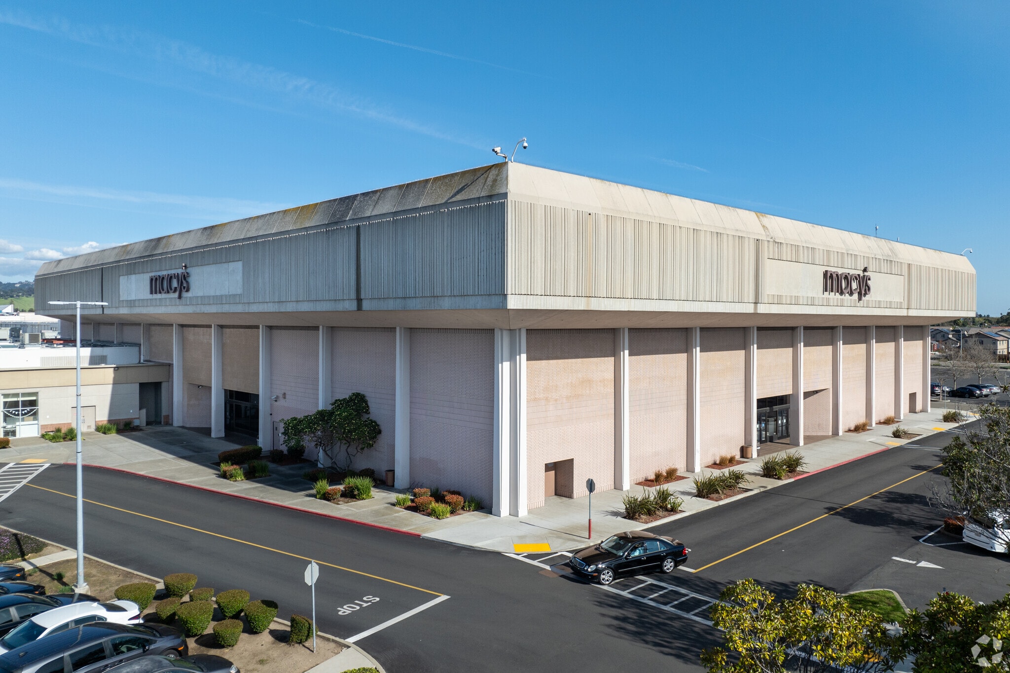1 Southland Mall, Hayward, CA for lease Primary Photo- Image 1 of 17