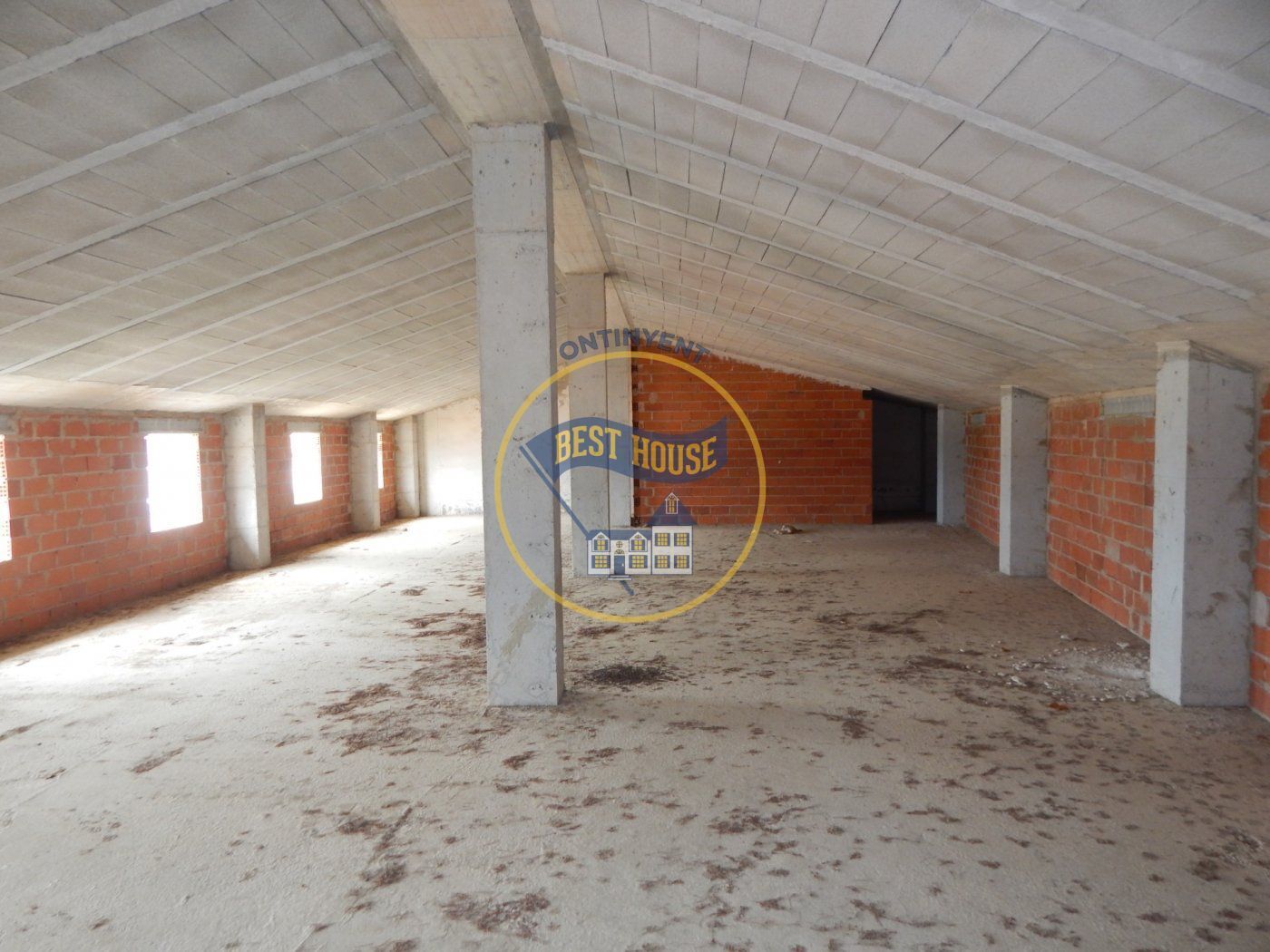 Retail in Agullent for sale Building Photo- Image 1 of 16