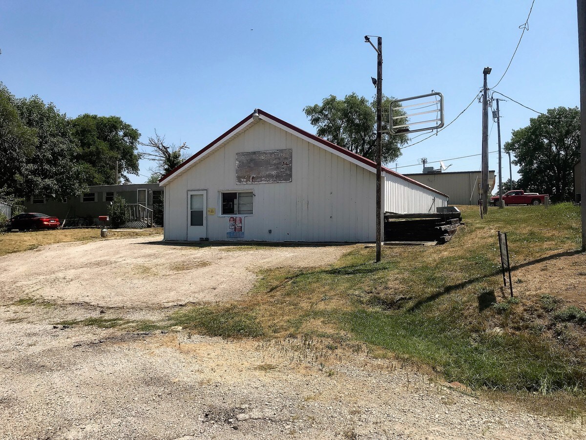 509 N Main St, Gallatin, MO 64640