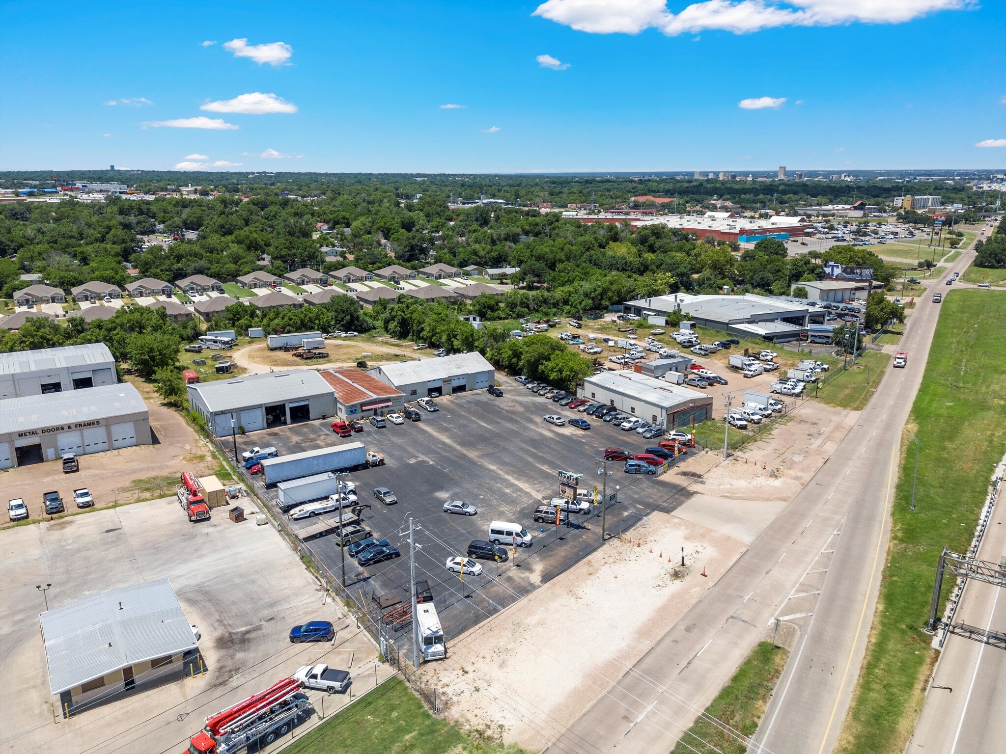 3325 Jack Kultgen Expy, Waco, TX for sale Building Photo- Image 1 of 7