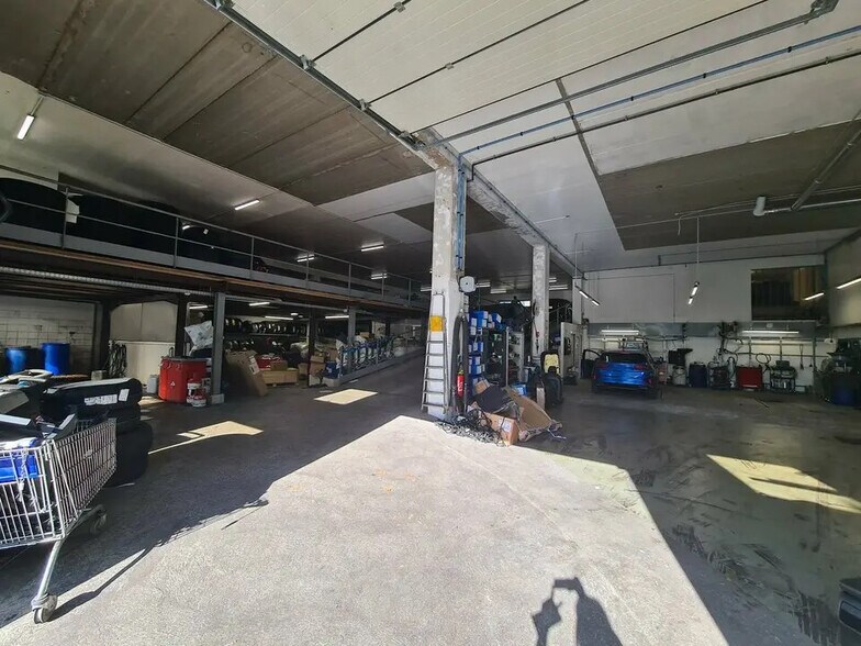 Retail in Nice for lease - Building Photo - Image 2 of 9