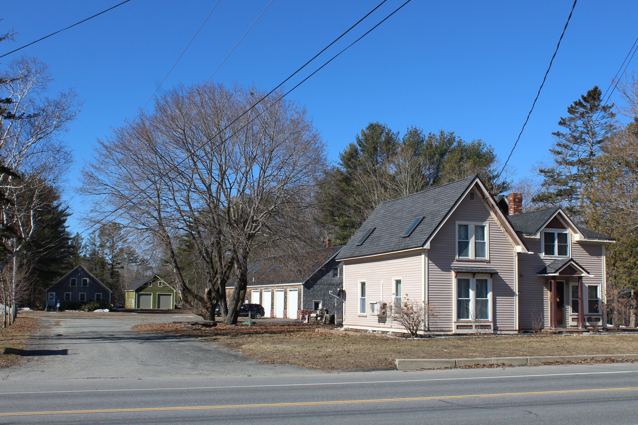 94 Park St, Milo, ME 04463