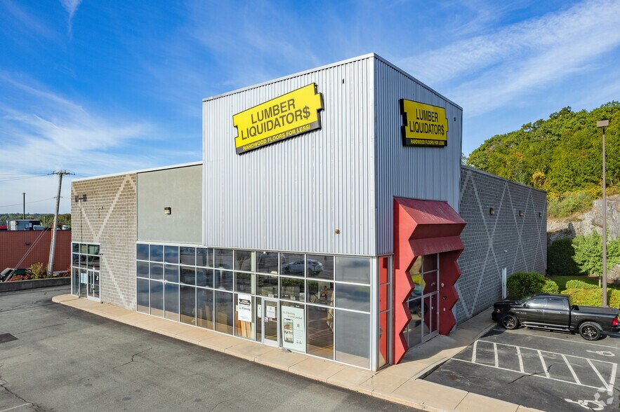 1301 Bald Hill Rd, Warwick, RI 02886 Sprint and Lumber Liquidators