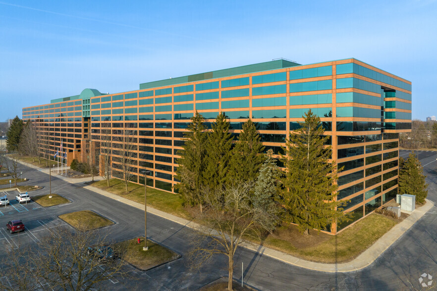 25300-25330 Telegraph Rd, Southfield, MI for lease - Primary Photo - Image 1 of 45