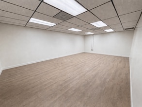6240 39th St N, Pinellas Park, FL for lease Interior Photo- Image 2 of 4