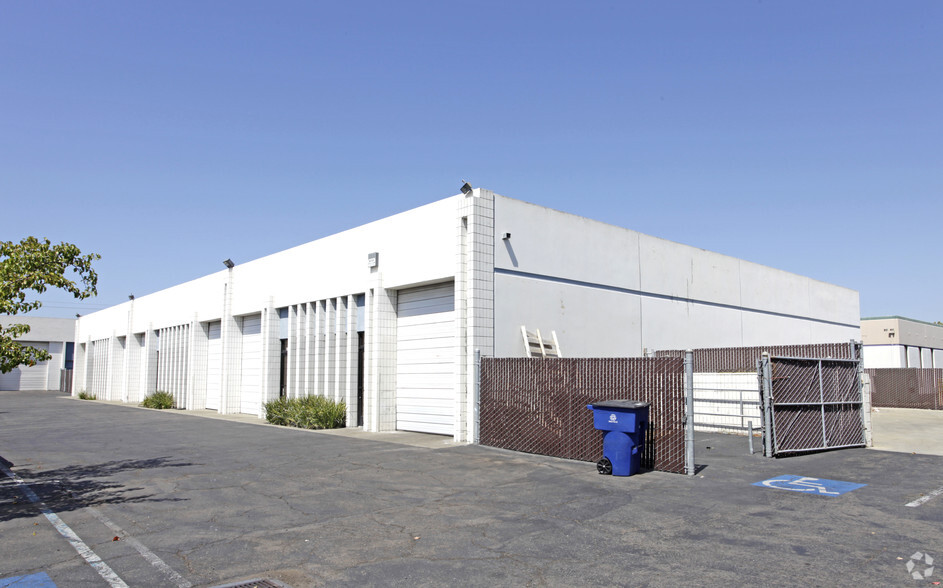 14660-14676 Doolittle Dr, San Leandro, CA for lease - Building Photo - Image 1 of 3