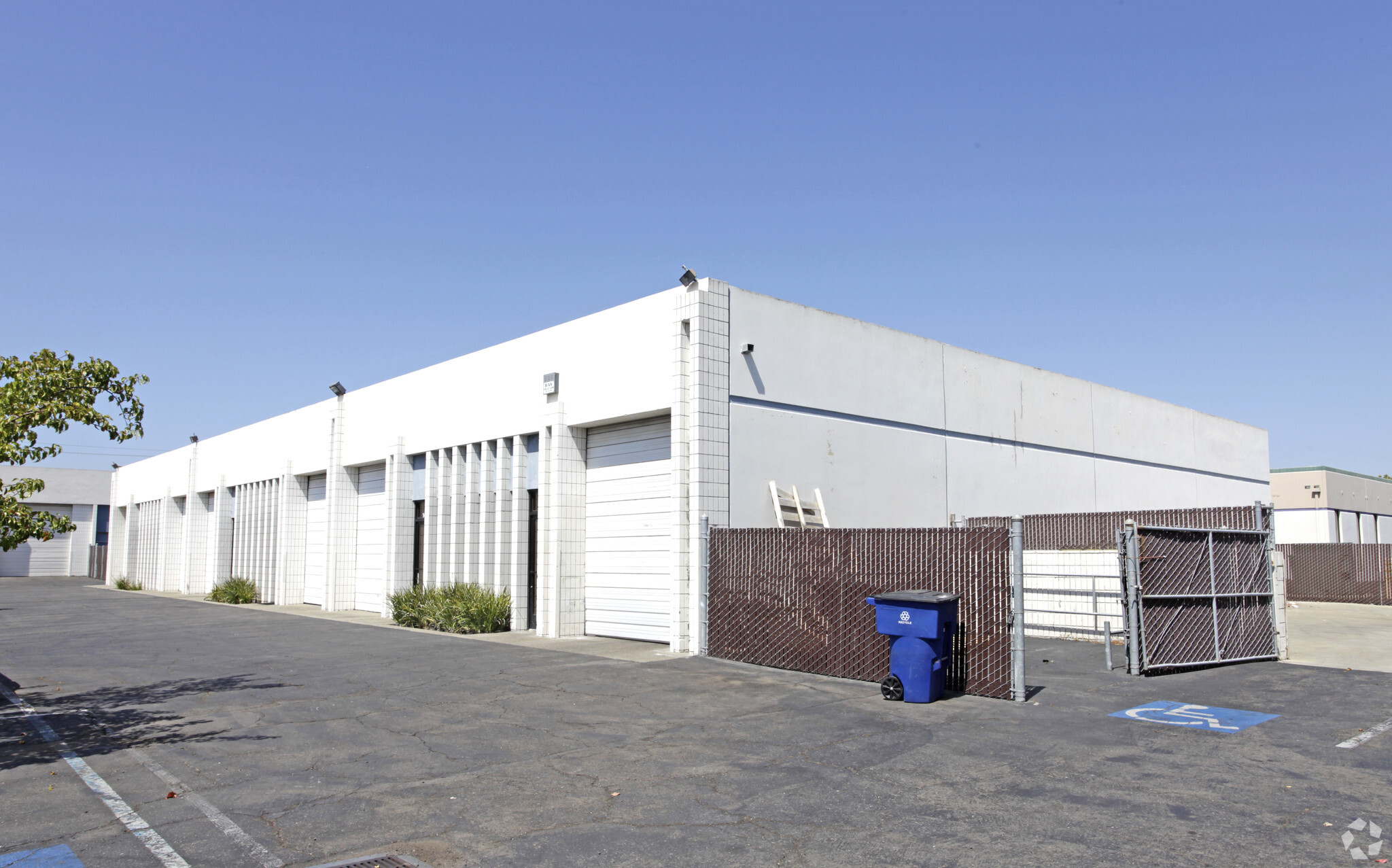 14660-14676 Doolittle Dr, San Leandro, CA for lease Building Photo- Image 1 of 4