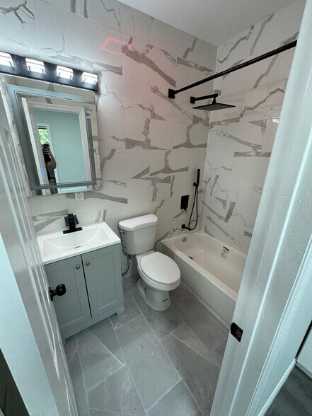 10914 Sutphin Blvd, Jamaica, NY for sale - Interior Photo - Image 3 of 12