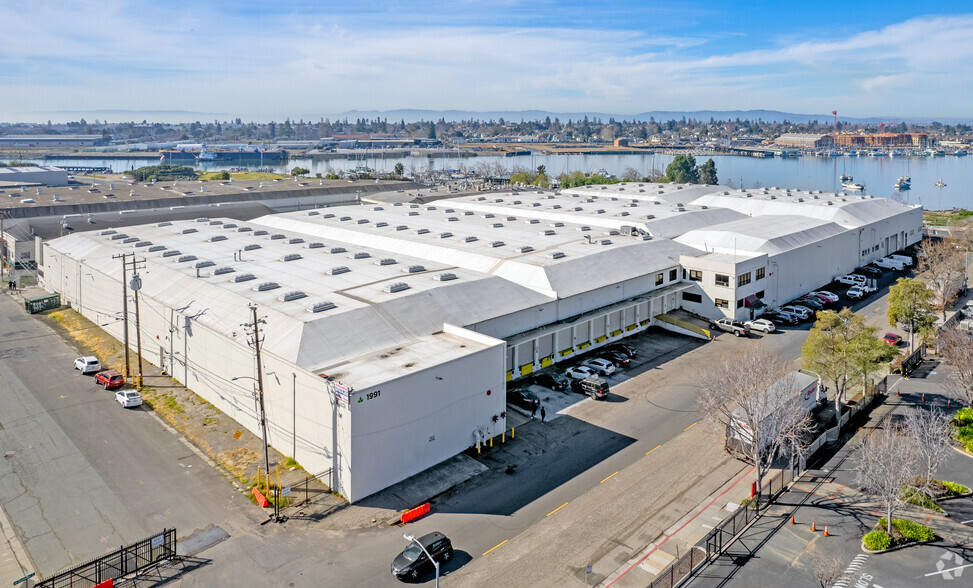 1905 Dennison St, Oakland, CA for sale - Primary Photo - Image 1 of 1