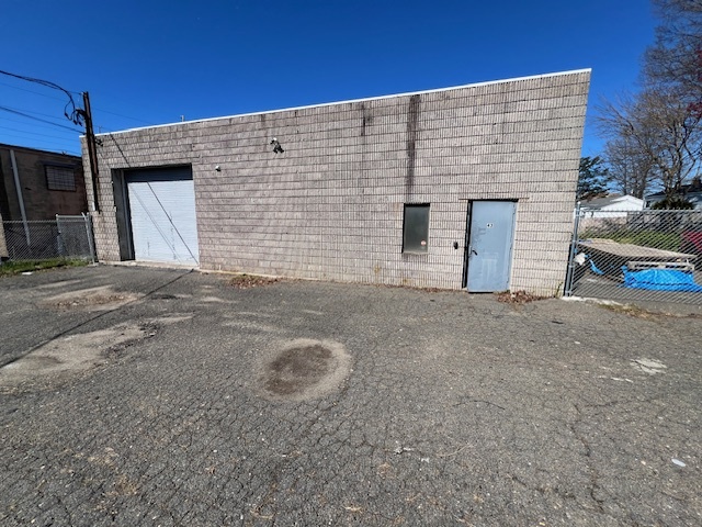 43 Grant St, Stratford, CT for lease - Building Photo - Image 2 of 3