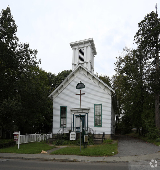 57 Main St, Monsey, NY for sale - Primary Photo - Image 1 of 2